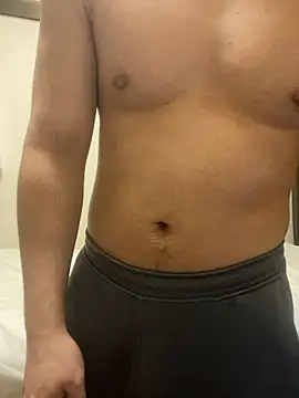 YU-KI00 online show from November 29, 9:23 am