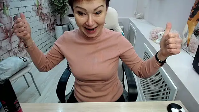 Snapshot of Cutie_Asya chatting on November 20, 4:12 am Cutie Asya online show from November 20, 4:12 am