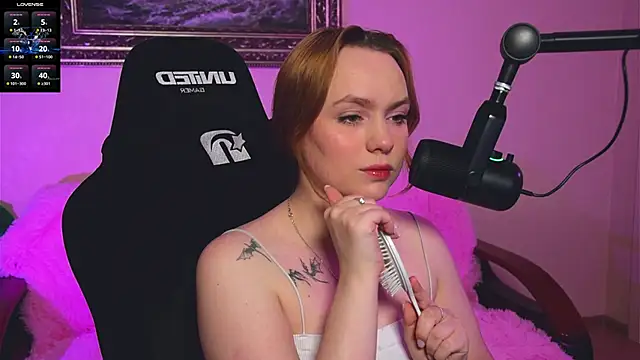 Kari Lunna online show from December 8, 3:32 am