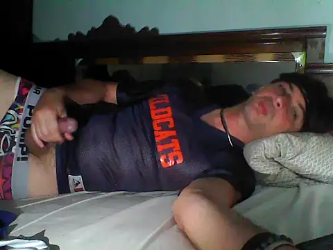 Snapshot of frank32love chatting on October 18, 12:50 pm frank32love online show from October 18, 12:50 pm