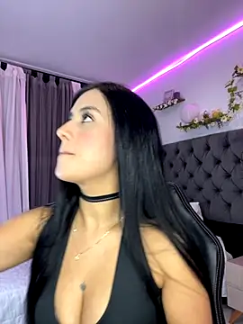 Amiirra  online show from October 29, 10:55 pm