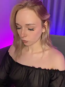 Snapshot of Eva_Millss chatting on January 17, 1:24 pm Eva Millss online show from January 17, 1:24 pm