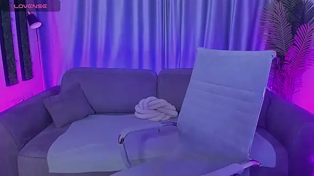 Snapshot of Eva_Millss chatting on January 23, 4:15 pm Eva Millss online show from January 23, 4:15 pm