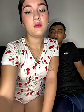 Snapshot of Jonlis01 chatting on December 16, 2:22 pm Jonlis01 online show from December 16, 2:22 pm