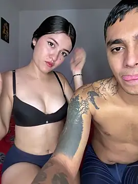 Snapshot of Jonlis01 chatting on December 19, 4:03 pm Jonlis01 online show from December 19, 4:03 pm