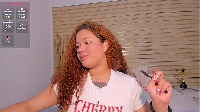 zulyjones online show from May 16, 1:32 pm