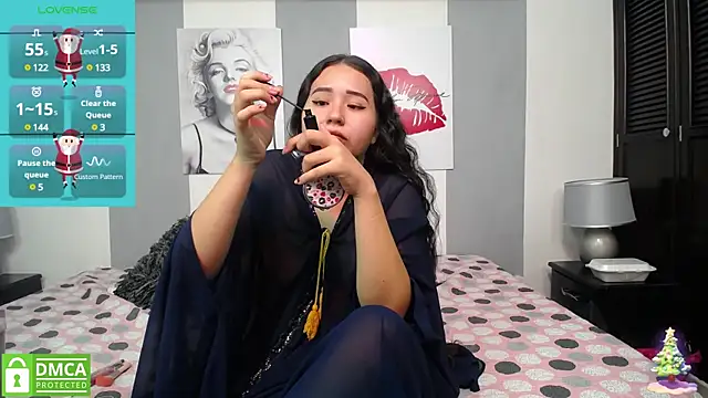 Snapshot of hushaima chatting on December 12, 5:37 pm hushaima online show from December 12, 5:37 pm