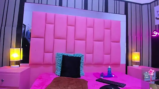 Brithanyslim online show from December 30, 8:04 pm