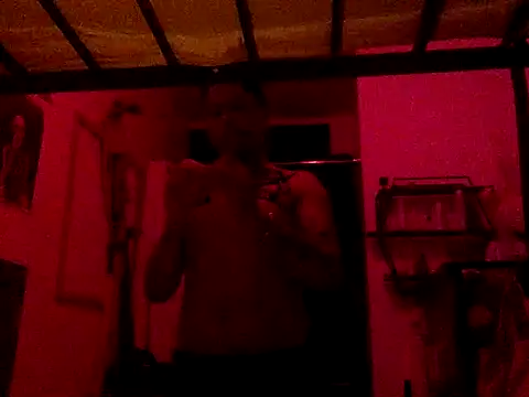 Snapshot of BottomVersVe02 chatting on March 21, 2:38 am BottomVersVe02 online show from March 21, 2:38 am