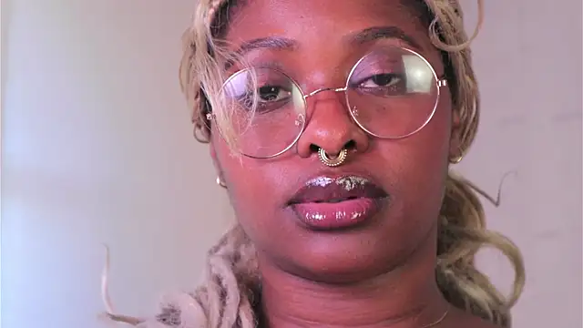 Snapshot of justnala_ chatting on February 27, 3:34 pm justnala online show from February 27, 3:34 pm