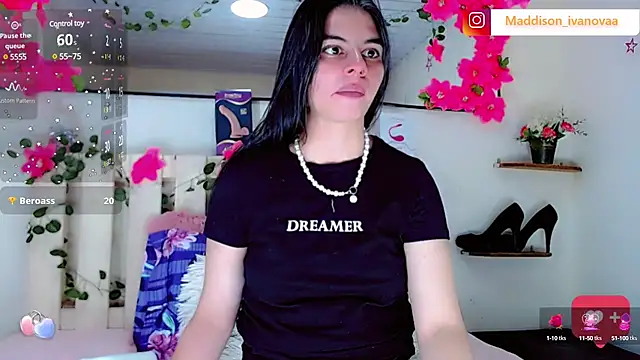 Snapshot of Madisson_Ivanova chatting on January 11, 4:27 am Madisson Ivanova online show from January 11, 4:27 am