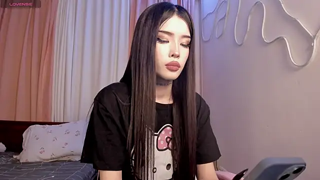 Snapshot of Velvetsky_1 chatting on October 24, 2:02 pm Velvetsky 1 online show from October 24, 2:02 pm