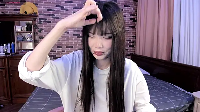 Snapshot of Velvetsky_1 chatting on November 9, 3:10 pm Velvetsky 1 online show from November 9, 3:10 pm