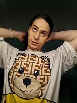 Snapshot of perla97 chatting on January 18, 2:21 pm perla97 online show from January 18, 2:21 pm