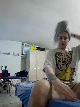 Snapshot of perla97 chatting on February 6, 3:59 pm perla97 online show from February 6, 3:59 pm