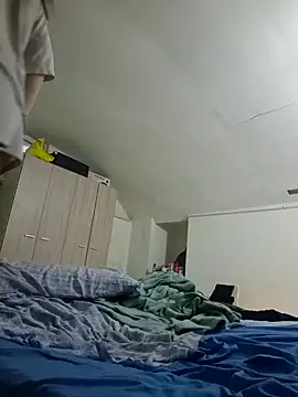 Snapshot of perla97 chatting on February 7, 2:43 pm perla97 online show from February 7, 2:43 pm