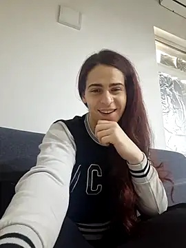 Snapshot of perla97 chatting on February 10, 10:41 am perla97 online show from February 10, 10:41 am