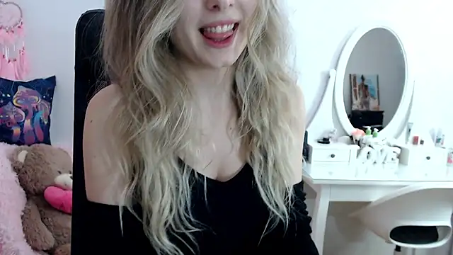  sweettreat online show from March 14, 2:10 am