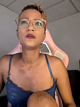 Amaliu  online show from October 5, 3:43 pm