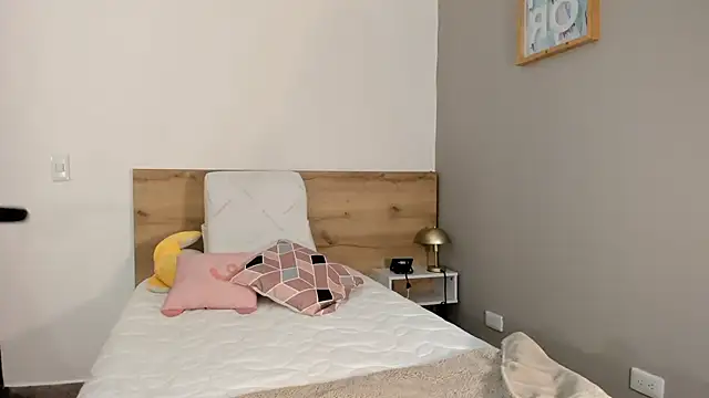 Snapshot of agussaenz chatting on February 10, 10:40 pm agussaenz online show from February 10, 10:40 pm