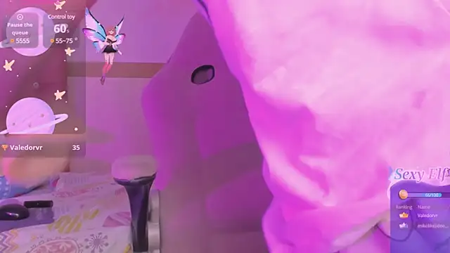 Snapshot of _18alice chatting on December 12, 8:57 am 18alice online show from December 12, 8:57 am