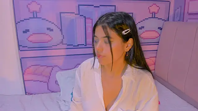 Snapshot of _18alice chatting on March 15, 6:36 am 18alice online show from March 15, 6:36 am