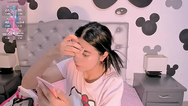 Snapshot of _18alice chatting on March 17, 1:03 am 18alice online show from March 17, 1:03 am