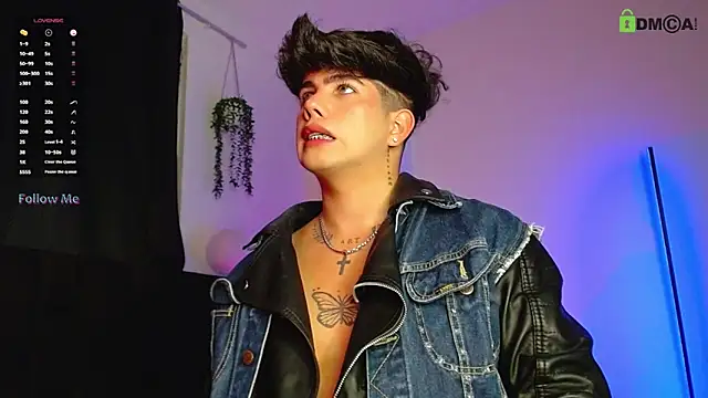 LyleBennett  online show from October 17, 12:41 pm