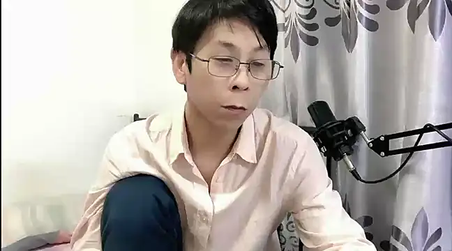 Snapshot of TGH521 chatting on January 2, 12:13 pm TGH521 online show from January 2, 12:13 pm