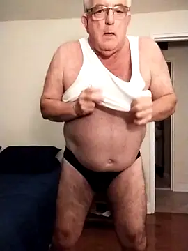 Snapshot of Shoreguy69 chatting on December 14, 10:53 am Shoreguy69 online show from December 14, 10:53 am