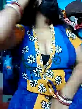 Snapshot of BERRY_00 chatting on January 19, 9:44 am BERRY 00 online show from January 19, 9:44 am