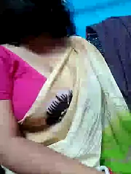 Snapshot of BERRY_00 chatting on January 23, 10:22 am BERRY 00 online show from January 23, 10:22 am