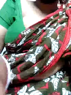 Snapshot of BERRY_00 chatting on January 28, 6:17 pm BERRY 00 online show from January 28, 6:17 pm