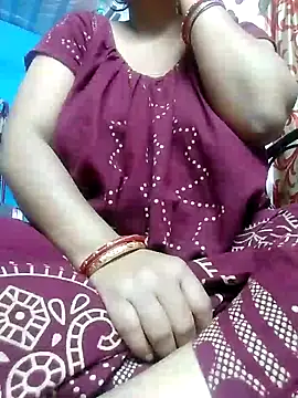 Snapshot of BERRY_00 chatting on February 6, 6:24 pm BERRY 00 online show from February 6, 6:24 pm
