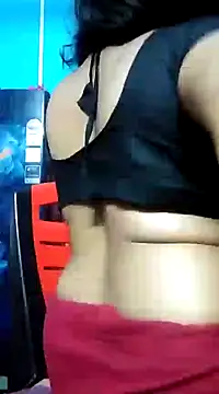 Snapshot of BERRY_00 chatting on February 12, 10:24 am BERRY 00 online show from February 12, 10:24 am