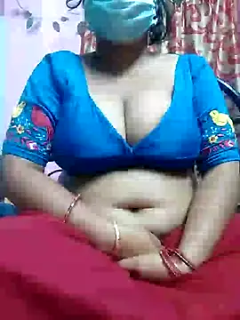 Snapshot of BERRY_00 chatting on February 20, 5:51 pm BERRY 00 online show from February 20, 5:51 pm