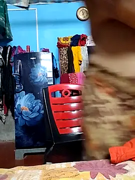 Snapshot of BERRY_00 chatting on October 31, 5:58 pm BERRY 00 online show from October 31, 5:58 pm