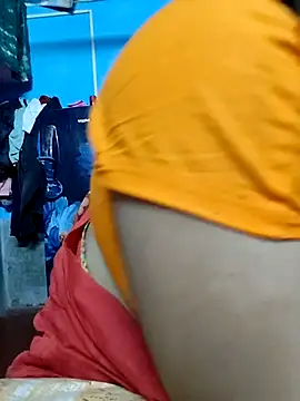 Snapshot of BERRY_00 chatting on November 17, 5:52 pm BERRY 00 online show from November 17, 5:52 pm