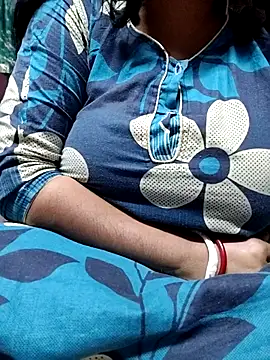 Snapshot of BERRY_00 chatting on November 28, 9:45 am BERRY 00 online show from November 28, 9:45 am