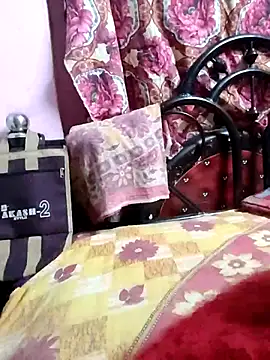 BERRY 00 online show from April 17, 5:49 pm