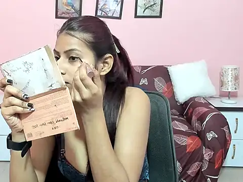 Snapshot of dumbledora chatting on February 10, 3:54 am dumbledora online show from February 10, 3:54 am