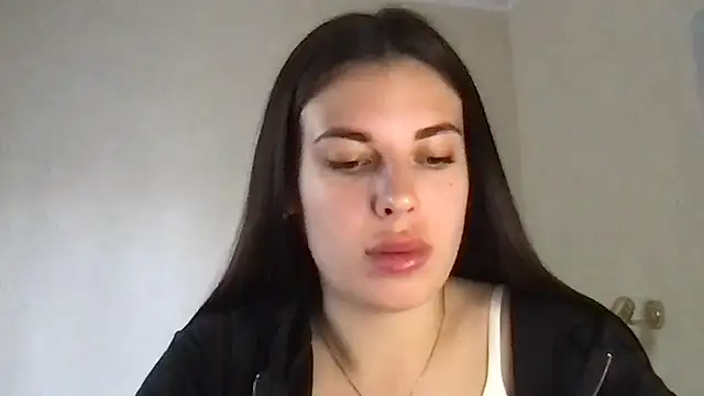 MoonriseGoddess online show from April 27, 8:45 am