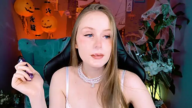 VivienLeeigh online show from October 19, 9:43 am