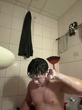 Snapshot of TaiwanSlutBitch chatting on October 18, 1:52 am TaiwanSlutBitch online show from October 18, 1:52 am