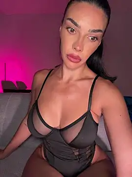 krissiswrld- online show from May 24, 6:02 pm