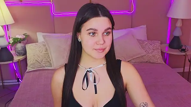 RihannaRose online show from January 6, 10:15 pm