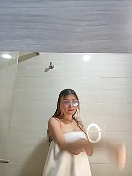 Snapshot of little_mavi chatting on March 2, 12:31 am little mavi online show from March 2, 12:31 am