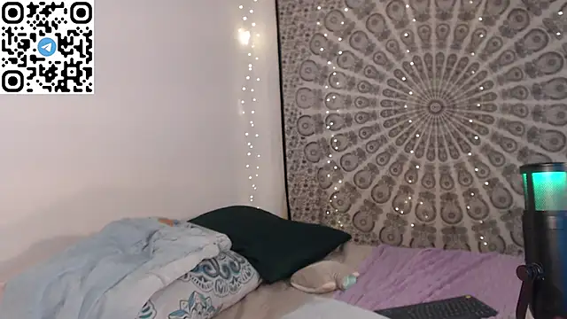 Snapshot of Angie_nova chatting on March 15, 11:17 pm Angie nova online show from March 15, 11:17 pm