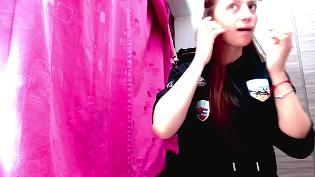 holy juli online show from February 18, 2:29 am