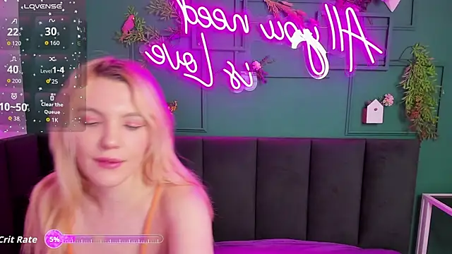 Fluffy Monica online show from April 10, 1:33 am